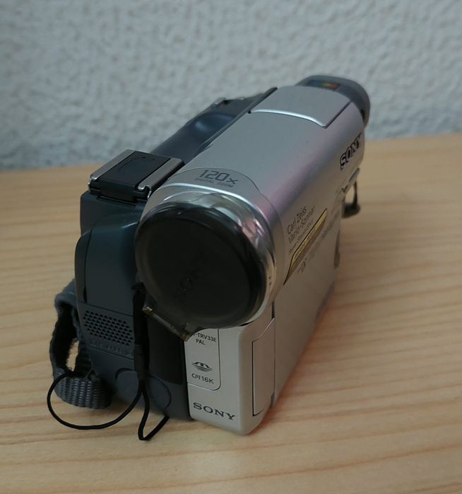 Handycam DCR-TRV33E