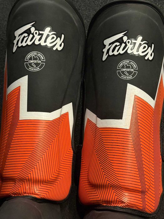 Ochraniacze piszczeli i stopy Fairtex
