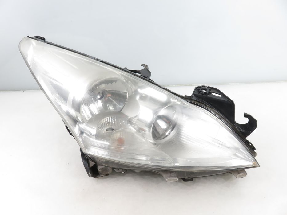 Lampa Prawa Przednia Peugeot 5008 (0u_, 0e_)