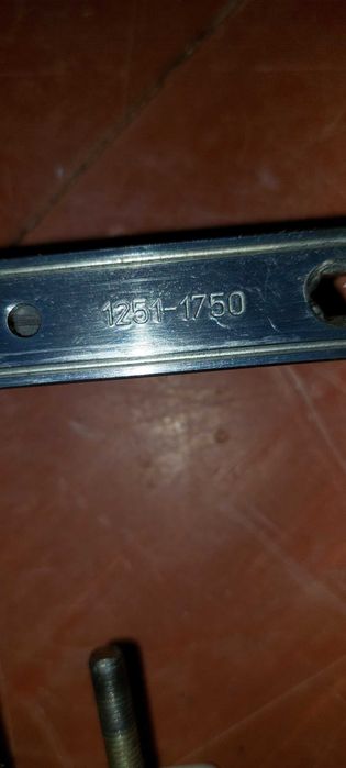 Фурнитура ,,Maсo,,в отличном состоянии.Ответная планка 9мм.