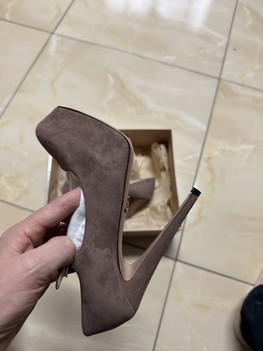 Туфлі жіночі 36,5 р PRADA