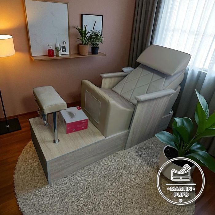 Кушетка, Крісло, Пуф для педикюру.