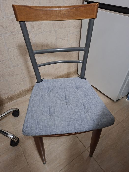 Stół okrągły +4 krzesła