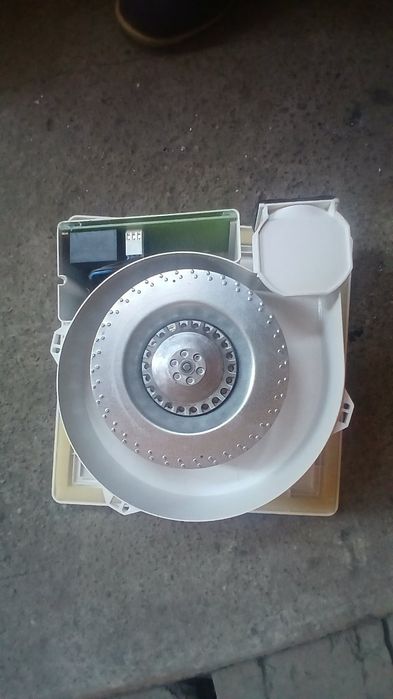 Продаю центробіжний вентилятор VENTS VNV-180