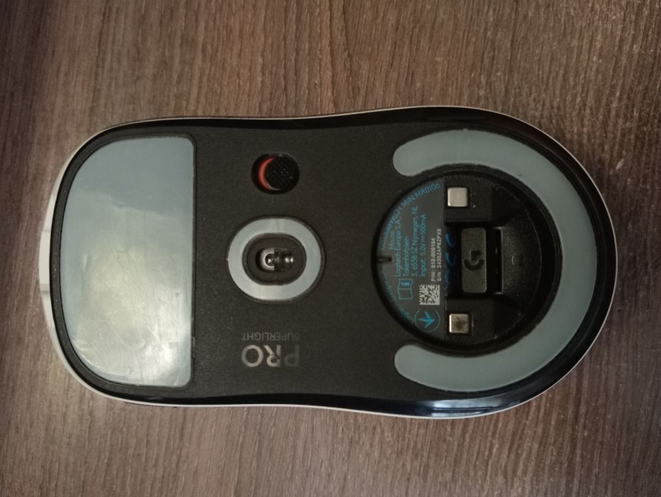Logitech G Pro X Superlight Wireless White
Продам оригінальну ігрову м