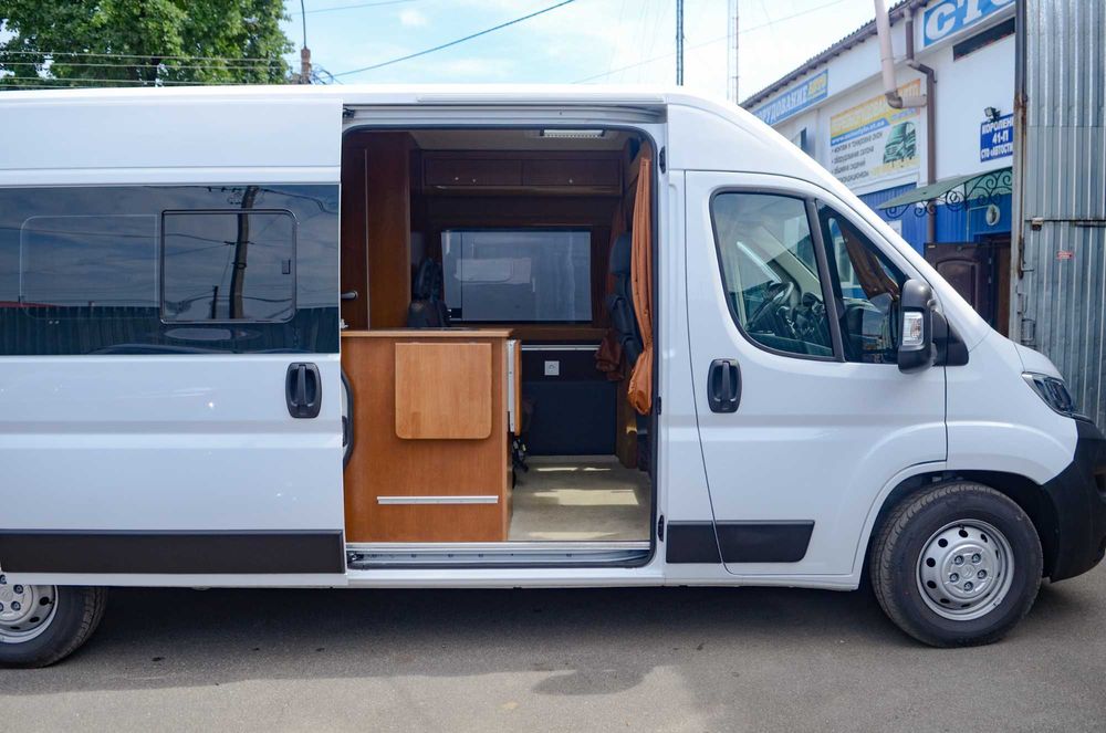 Меблі для мікроавтобусів