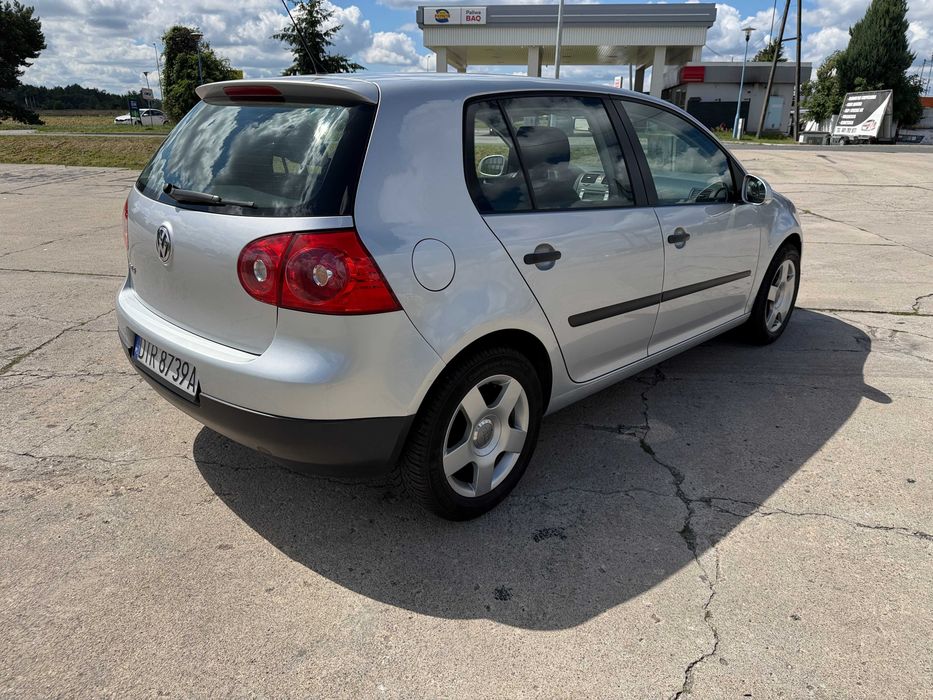 VW Golf V | 1,4 MPI | 5 drzwi | klima | zarejestrowany |