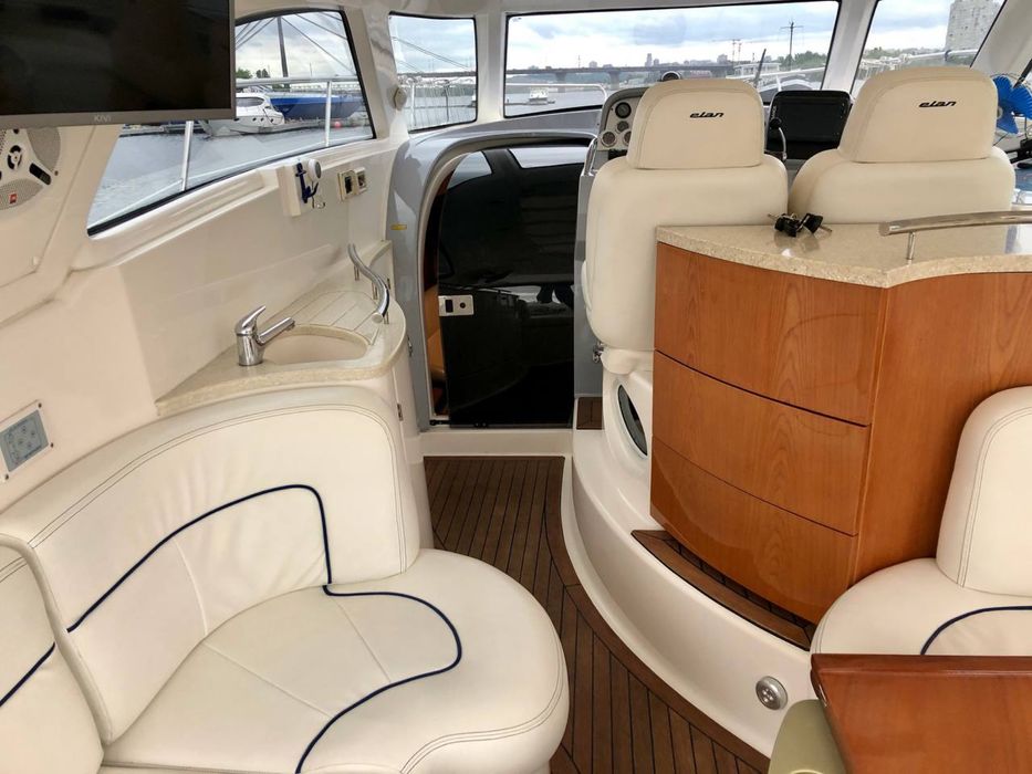 Яхта Elan 35 HT