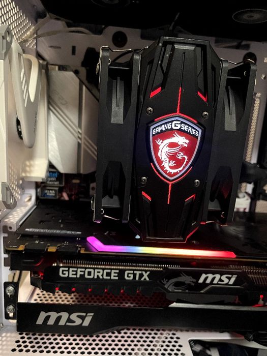 В продажі комплект ddr4