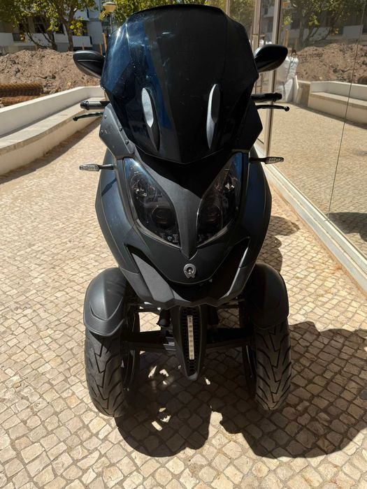 Quadro Qooder QVC 400, conduze-se com carta A ou B