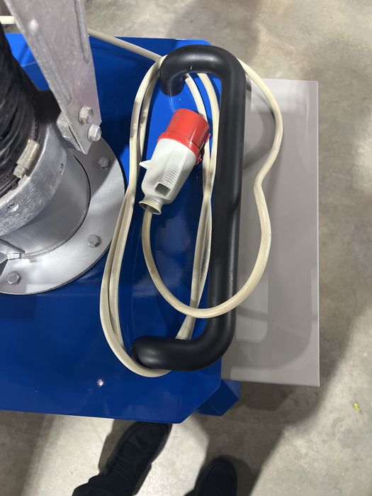 Como novo agora 750€ novo 2750 € Estrator fumos ofina e pintura