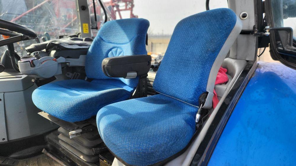 Трактора New Holland T7060