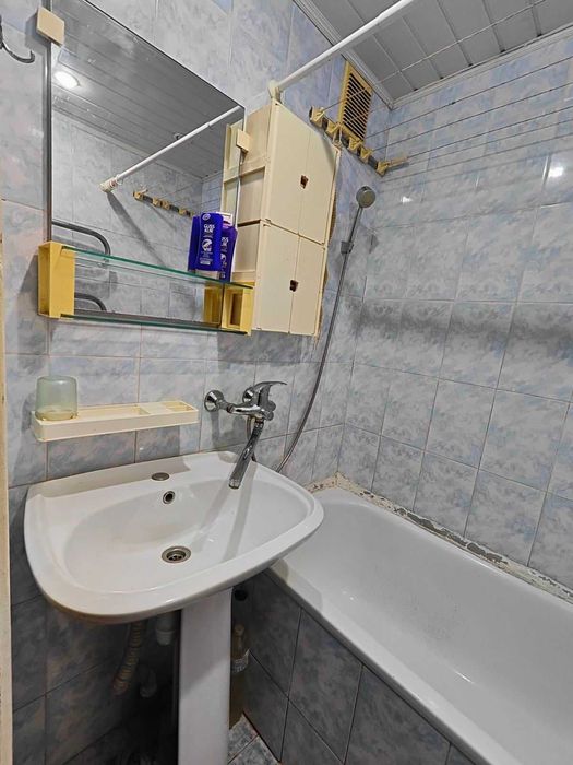 ПРОДАМ 2-ку по вул.Олімпійській 5 поверх в 9 поверх.будинку