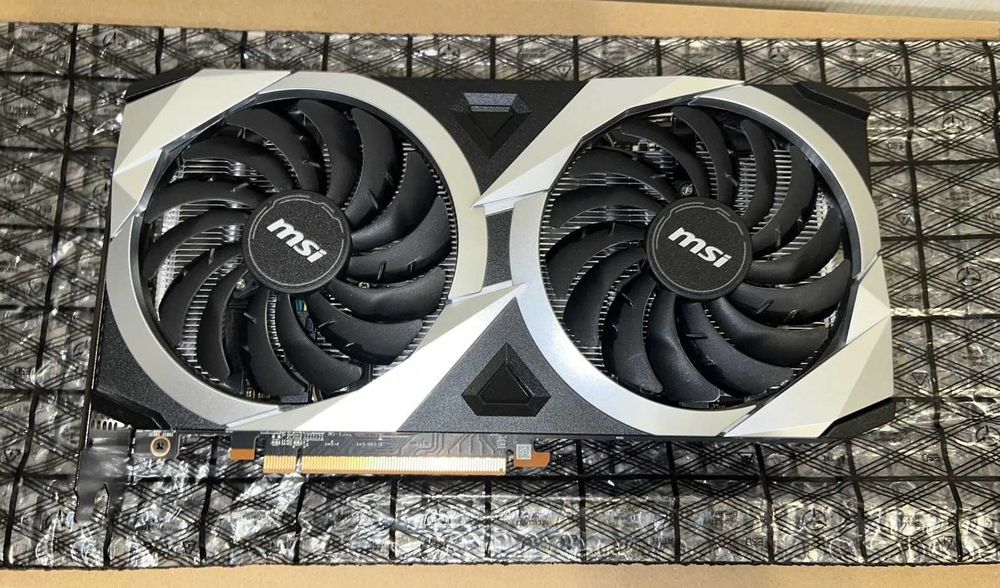 AMD Radeon RX 6700 XT, 12 GB GDDR6