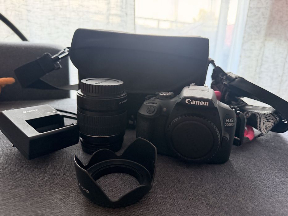 Camera canon 2000D