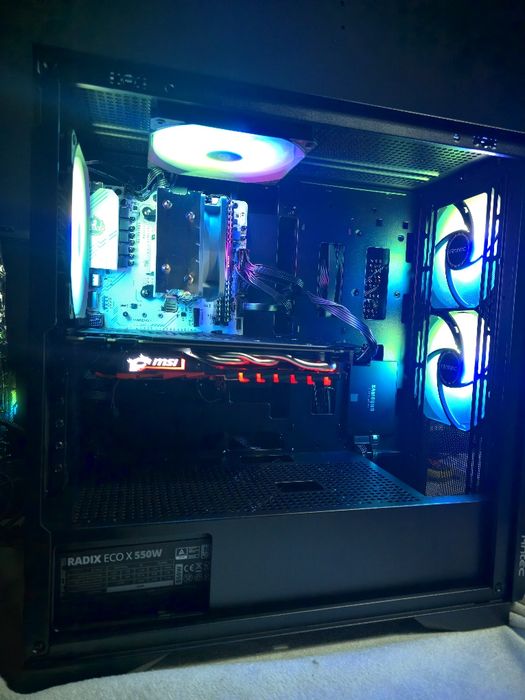 2x PC Gaming RYZEN , GTX 1070 ou 1060, 16GB RAM, teclado rato headphones novos