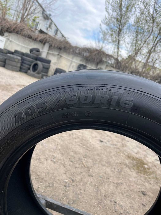 Пара шин Debica 205/60 R16