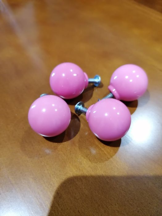Pink Ball-Shaped Drawer Pulls64752189114883122
