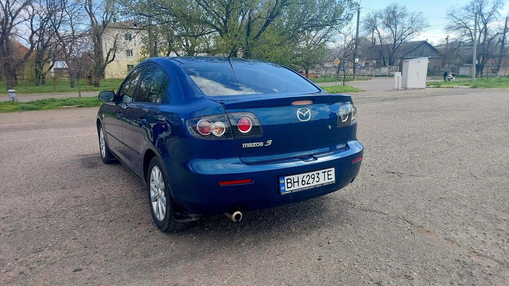 Продам автомобіль Mazda 3