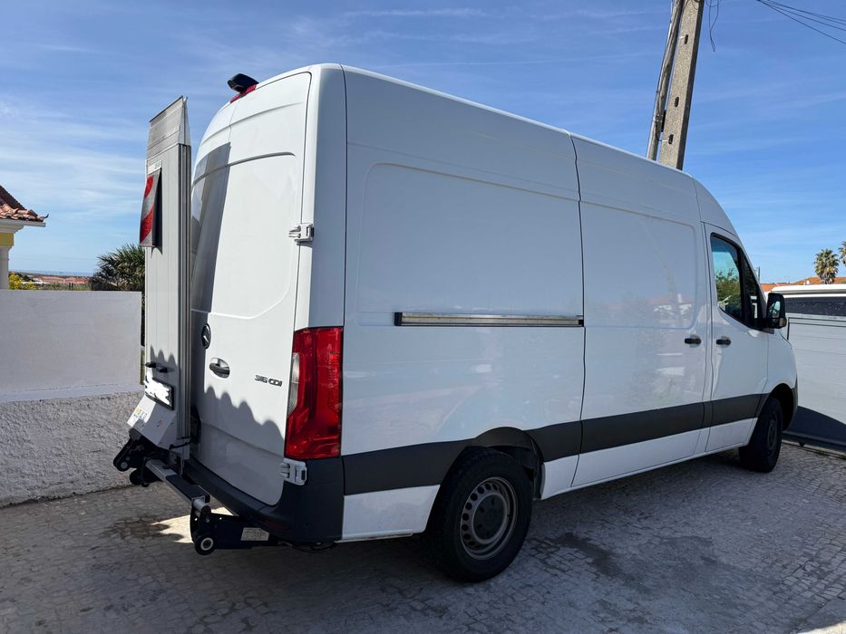 Plataforma elevatória BÄR Cargolift BC 602 (VanLift / FreeAccess)