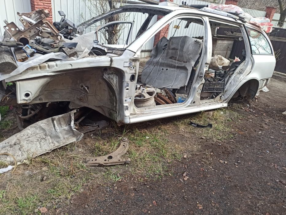 Четверть кузов двері петлі коробка шкода Октавія тур