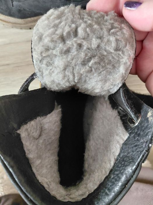 Продам зимові дитячі черевички