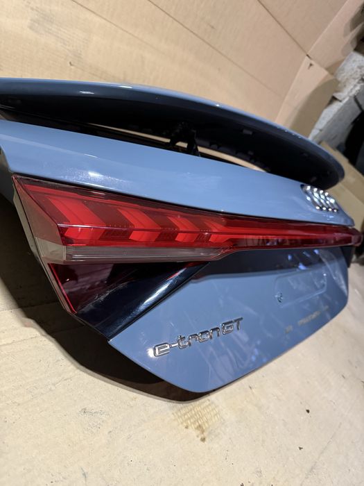 Кришка багажника Audi E-Tron GT в колір