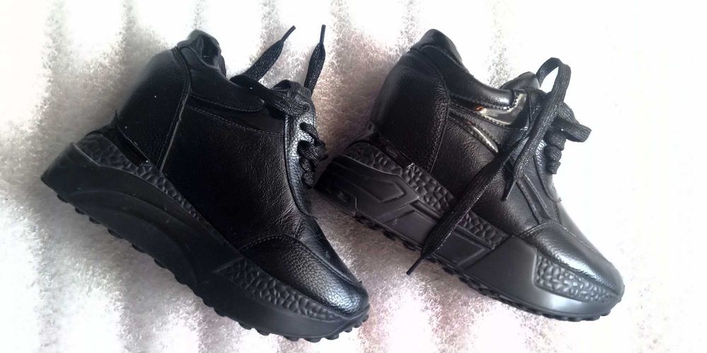 женские ботинки на танкетке 36 р полуутепленные