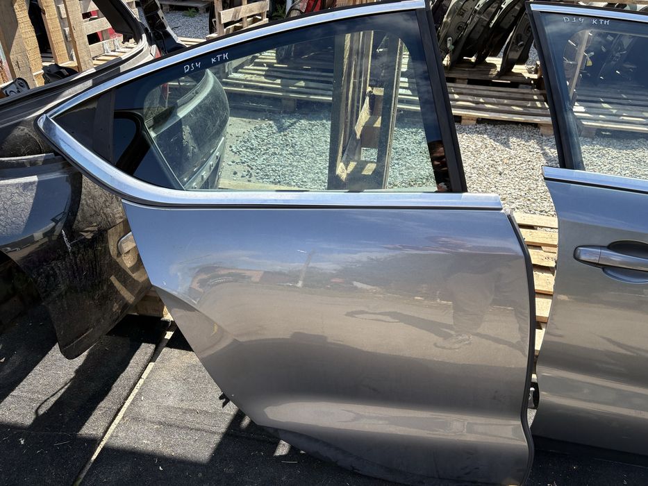 Передні та задні двері Citroen DS 4 Сітроен