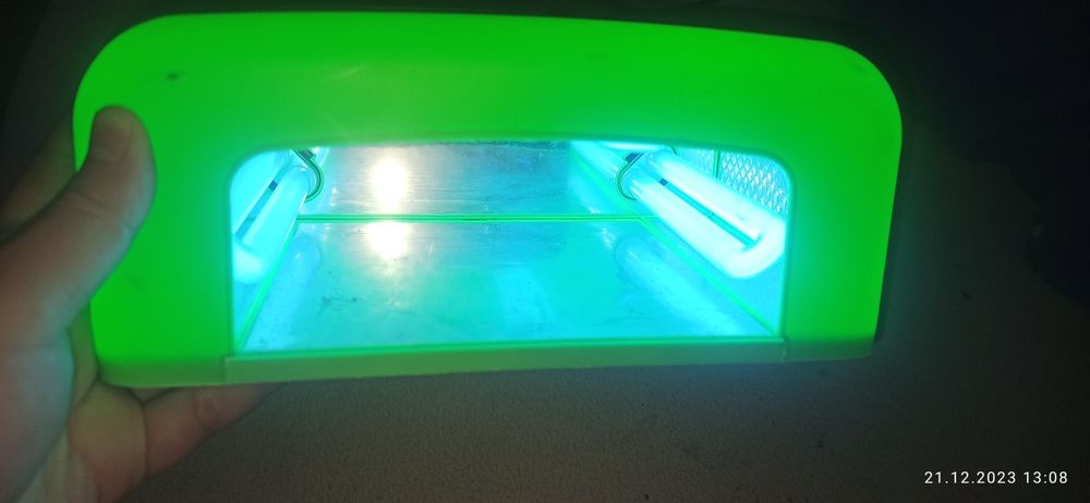 Лампа для ногтей