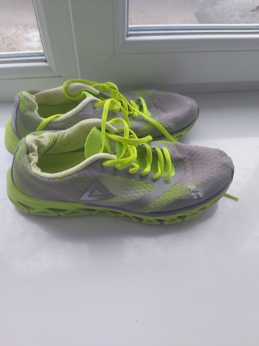 Кроссовки Peak 40р.