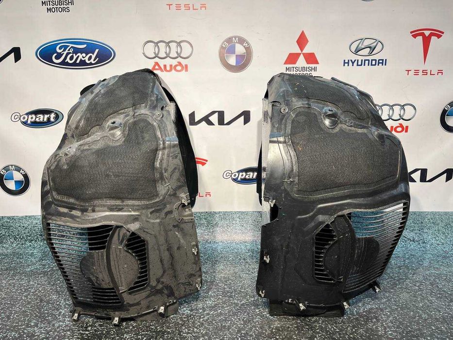 Підкрилки передні L-R Tesla model s