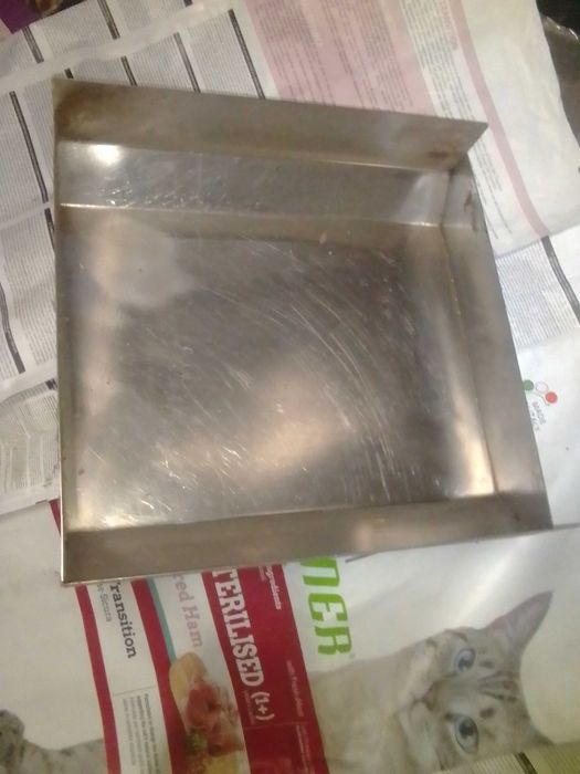 Неіржавіючий піддон-кормушка для бджіл