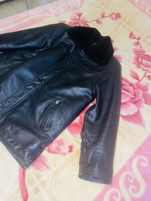 Куртка шкіряна