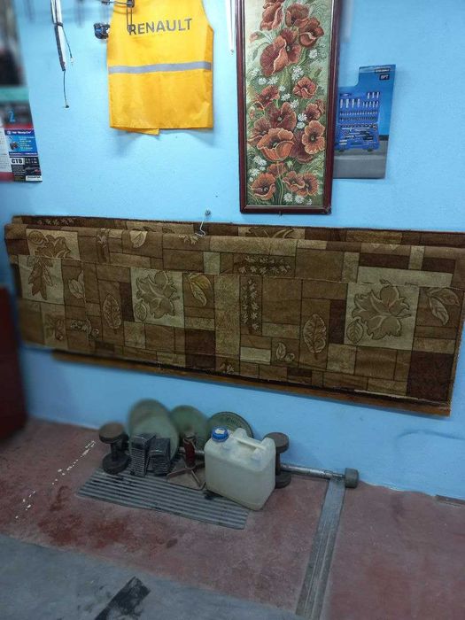 Продам капитальный гараж, район Пески