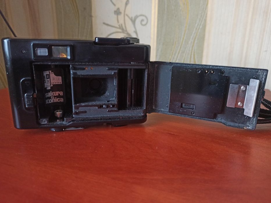 Фотоаппарат Konica AF3D плівковий