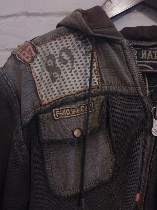 Кофта куртка чоловіча з написами і вишивками