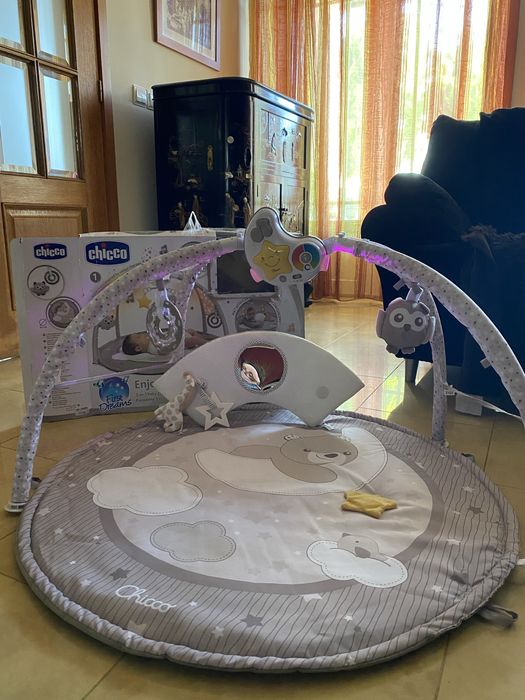 Tapete de Atividades Chicco com Brinquedos