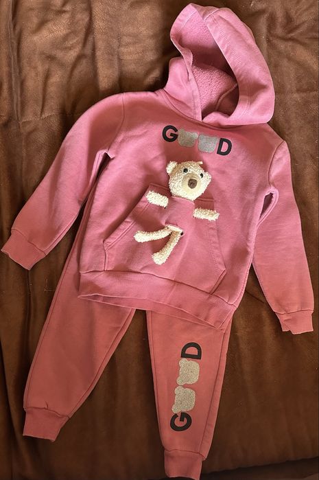 Костюм на дівчинку