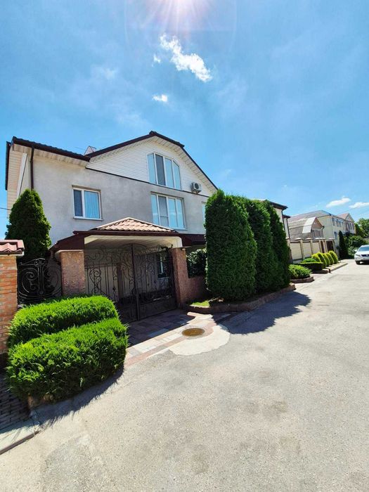 Продам неймовірний маєток наповнений домашнім теплом. Р-н Міськсаду.