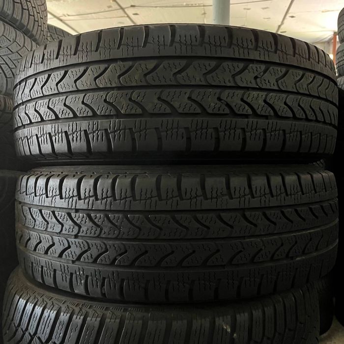Пара зимової гуми 195/70/15c Sava