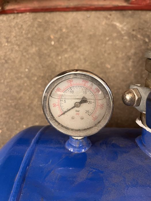 Talonador de pneus 38l