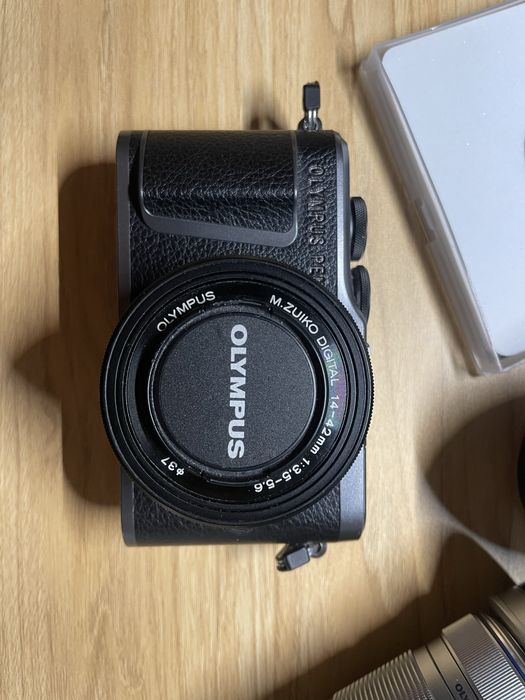 Aparat Olympus PEN E-PL10 obiektyw 14-42mm + 40-150mm + zestaw