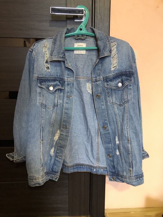 Джинсова куртка, сорочка