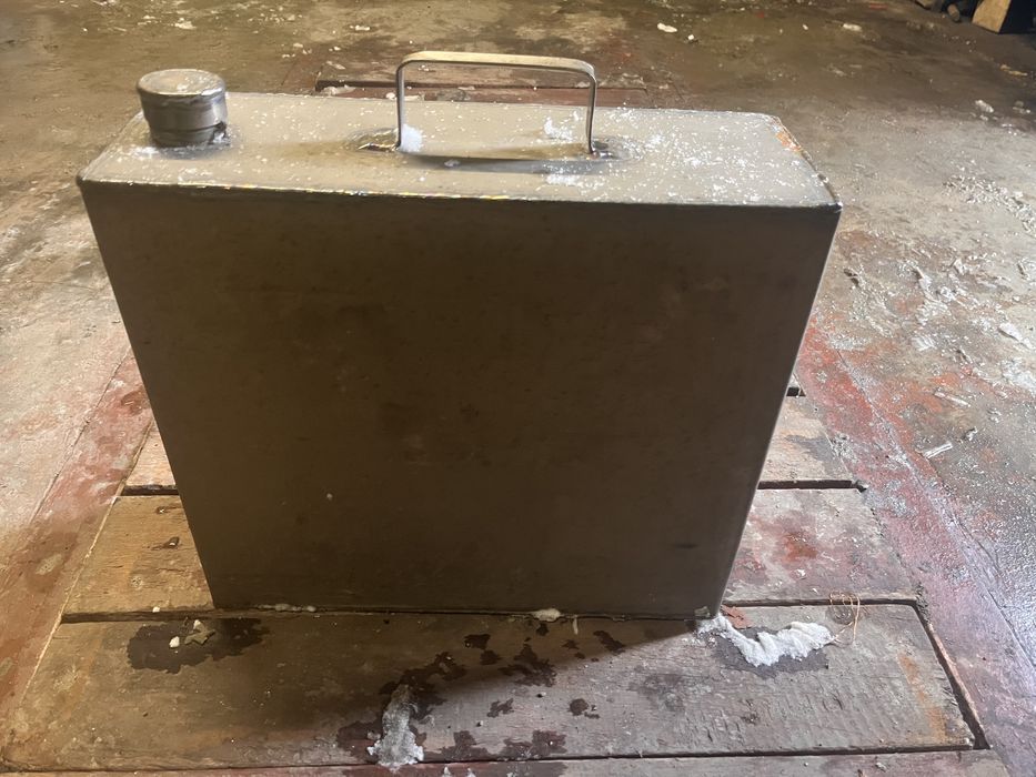 Канистра титановая легкая