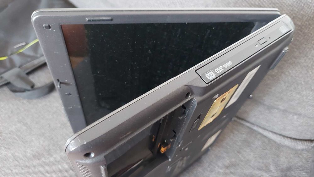 Acer Extensa 5220 – sprawny, bez dysku, idealny na części / prosty laptop
