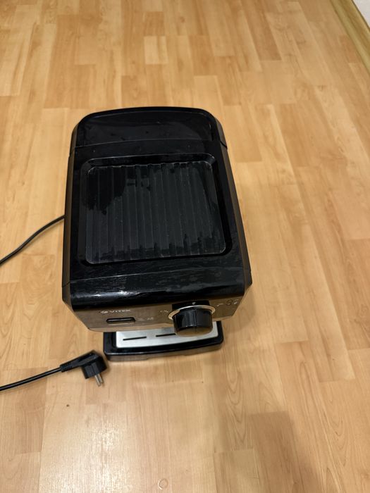 Кофемашинка Vitek VT 1502BK