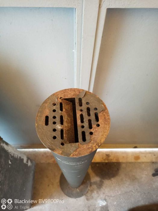 Cinzeiro de coluna com base de assentar