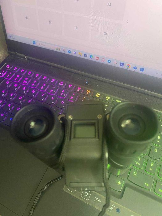 Бінокль із цифровою камерою Sharper Image 10x25