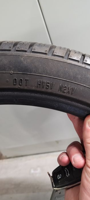 Opony  zimowe  Continental 255/35/20